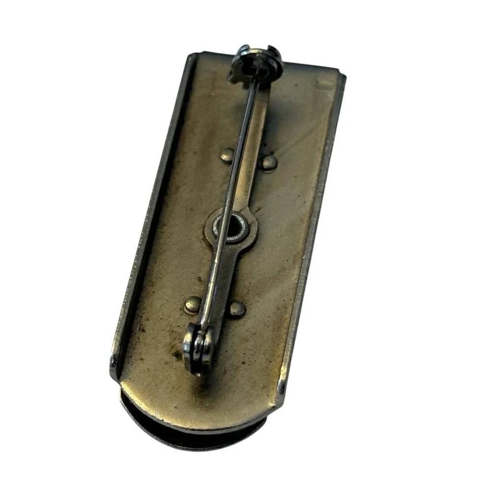 Match Book Holder Pin Lapel‎ Brooch Silver Tone Metal Vintage Retro Fob Carrier